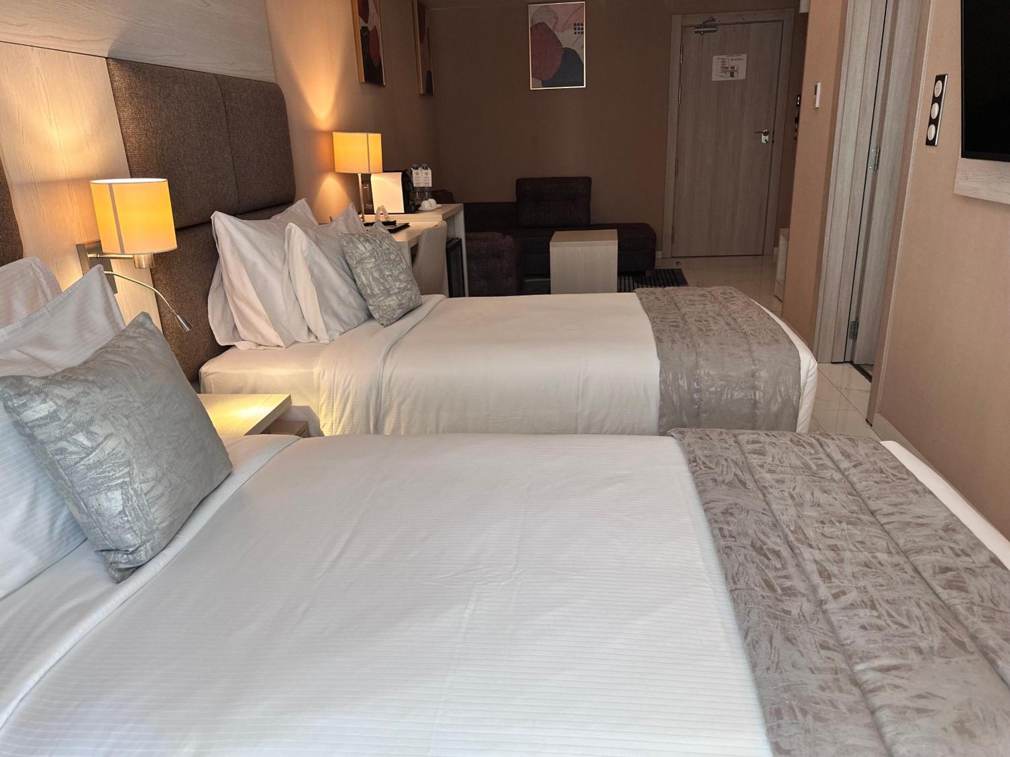 2H Hotel ออราน ภายนอก รูปภาพ