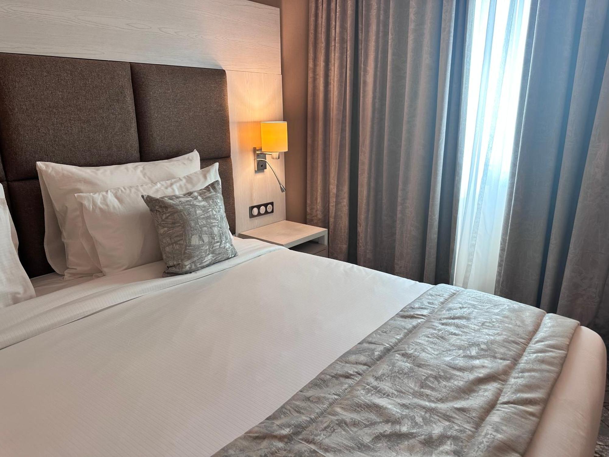2H Hotel ออราน ภายนอก รูปภาพ