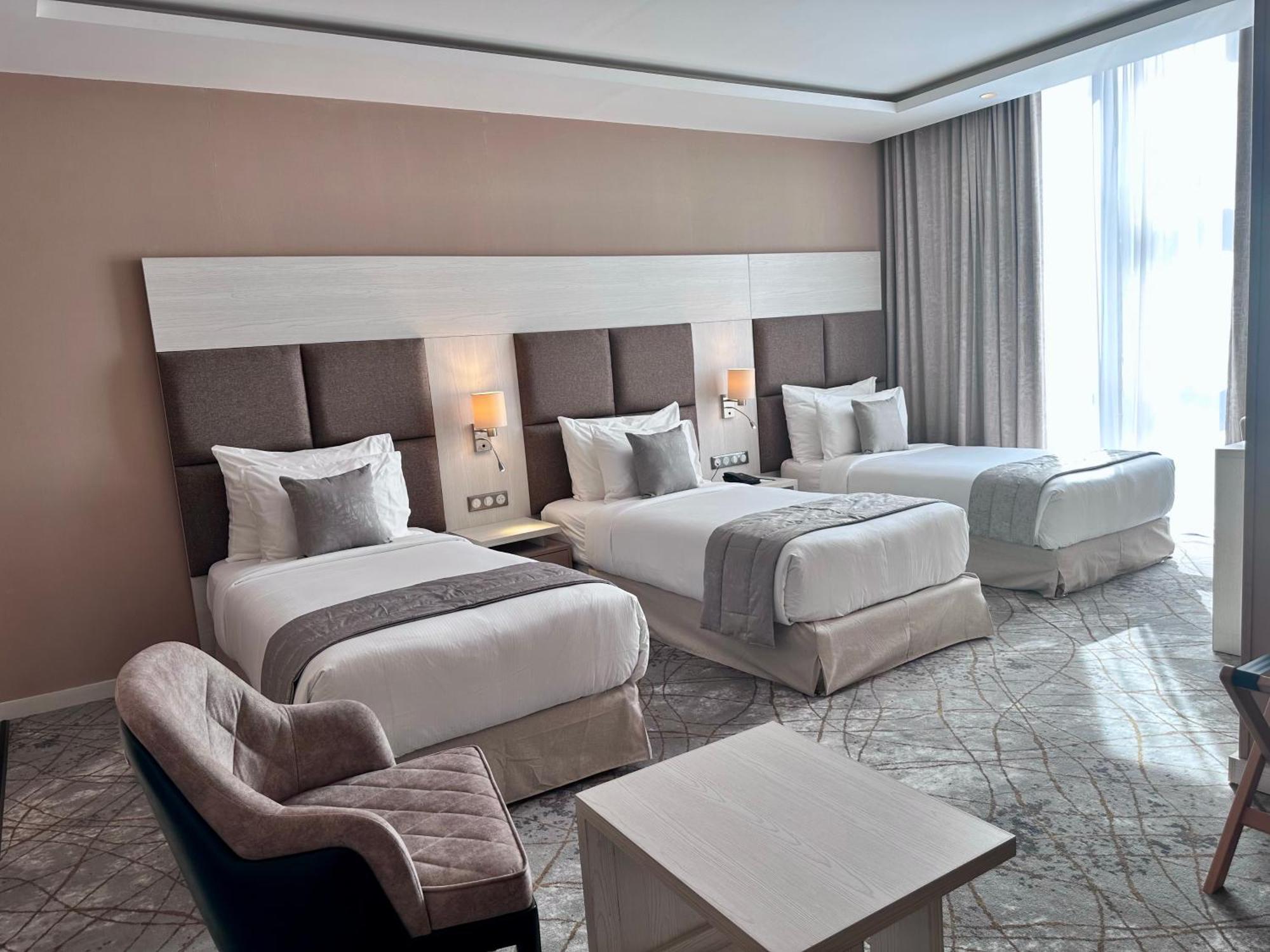 2H Hotel ออราน ภายนอก รูปภาพ